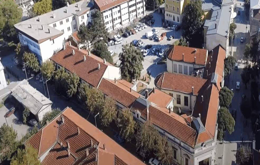 BABICE POSLATE U <span style='color:red;'><b>KOVID CENTAR</b></span> U ISPOMOĆ! Strahuju da zarazu ne prenesu na bebe i porodilje